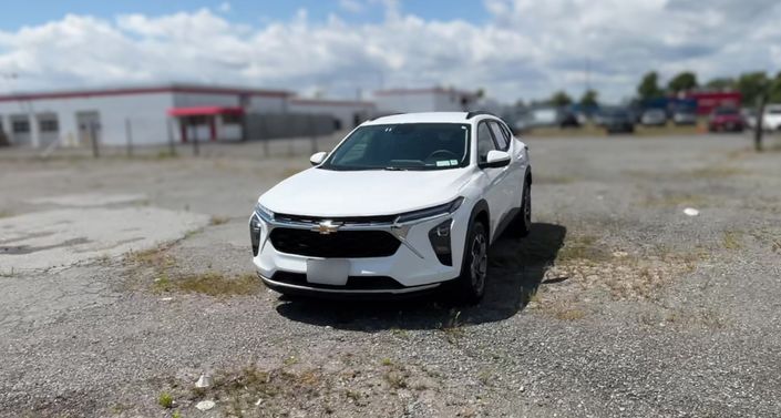 Thumbnail: 2025 Chevrolet Trax - 1