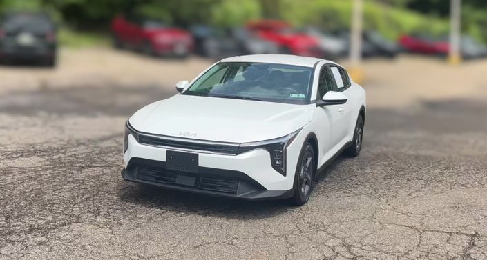 Thumbnail: 2026 Kia K4 - 1