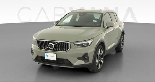 2025 Volvo XC40