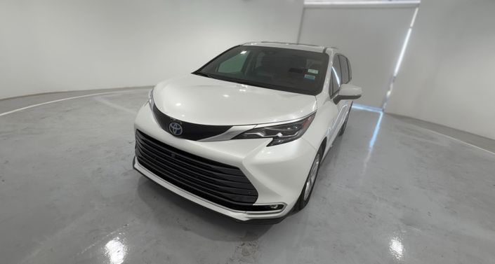 Thumbnail: 2024 Toyota Sienna - 1