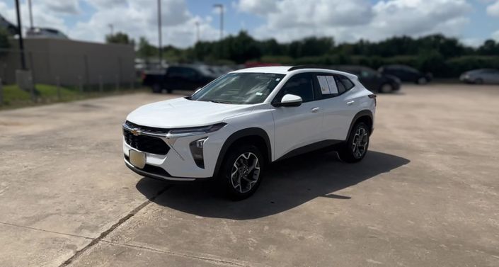Thumbnail: 2025 Chevrolet Trax - 1