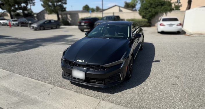 Thumbnail: 2025 Kia K5 - 1