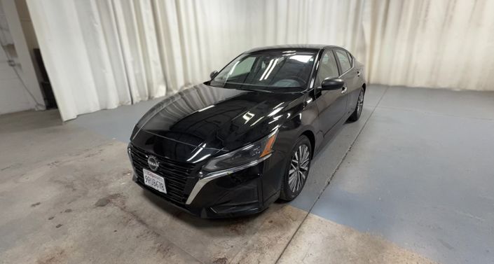 Thumbnail: 2025 Nissan Altima - 1