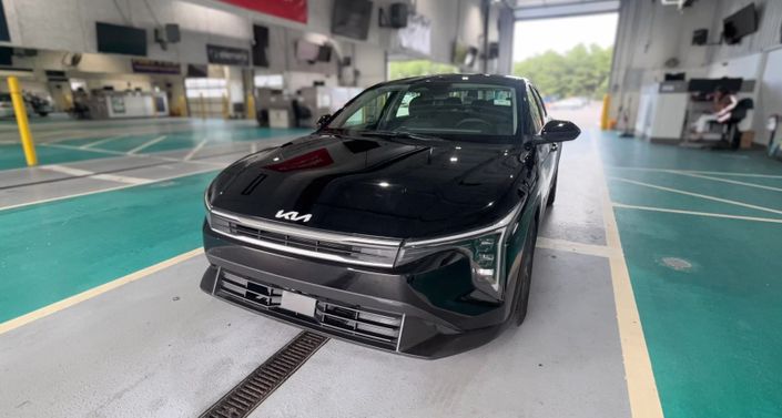 Thumbnail: 2025 Kia K4 - 1