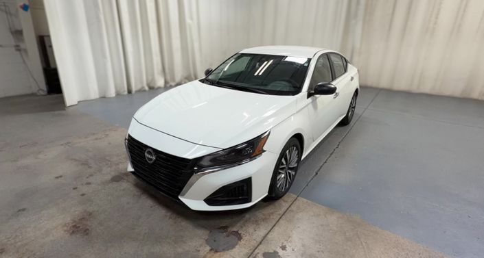 Thumbnail: 2025 Nissan Altima - 1
