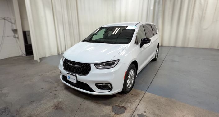 Thumbnail: 2026 Chrysler Pacifica - 1