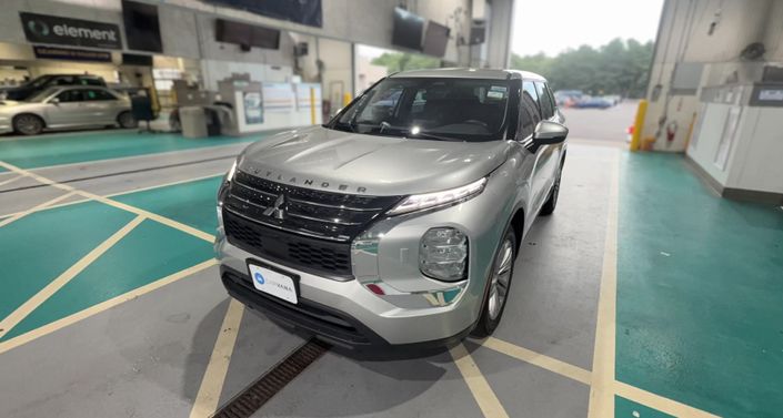 Thumbnail: 2022 Mitsubishi Outlander - 1