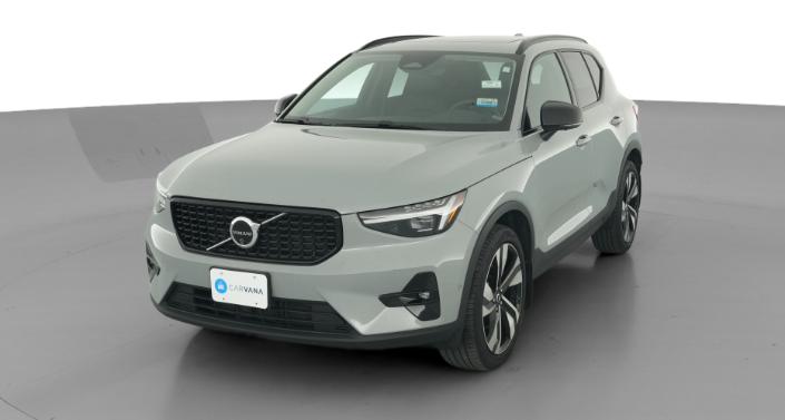 Thumbnail: 2025 Volvo XC40 - 1