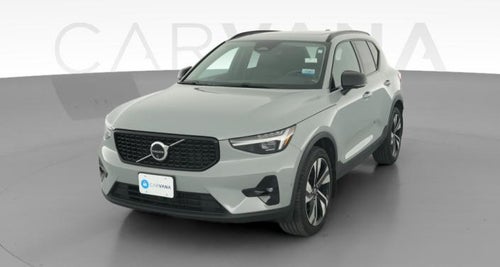 2025 Volvo XC40