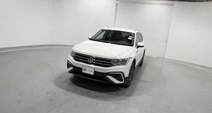 Thumbnail: 2022 Volkswagen Tiguan - 1