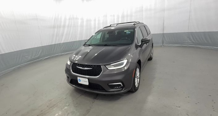 2021 Chrysler Pacifica Touring -
                  Akron, NY