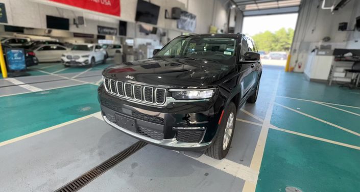 Thumbnail: 2023 Jeep Grand Cherokee L - 1