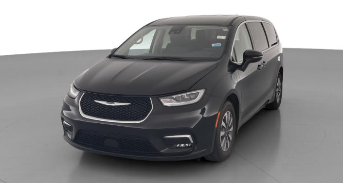 Thumbnail: 2023 Chrysler Pacifica - 1