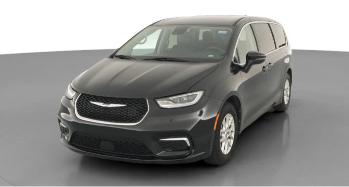 Thumbnail: 2023 Chrysler Pacifica - 1