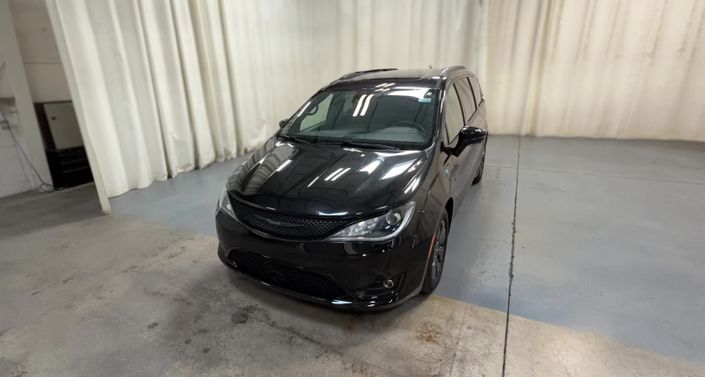 Thumbnail: 2020 Chrysler Pacifica - 1