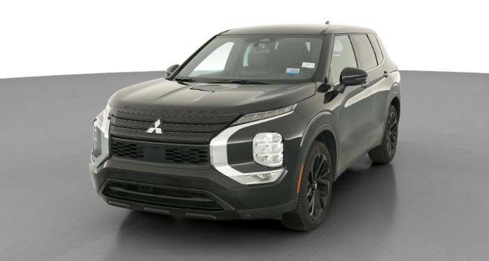 Thumbnail: 2023 Mitsubishi Outlander - 1