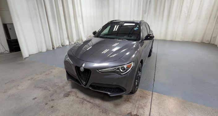 Thumbnail: 2023 Alfa Romeo Stelvio - 1