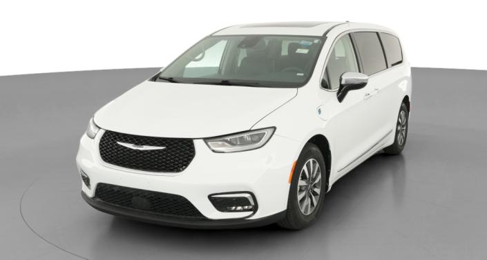 Thumbnail: 2023 Chrysler Pacifica - 1