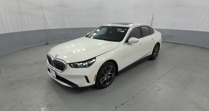Thumbnail: 2026 BMW 5 Series - 1