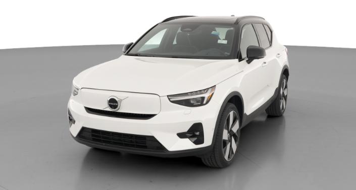 Thumbnail: 2023 Volvo XC40 - 1