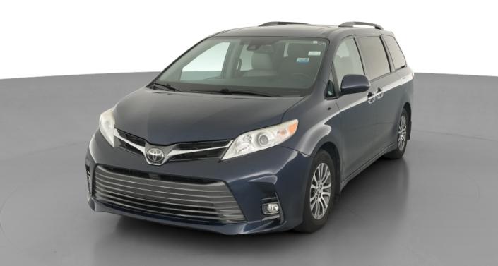 Thumbnail: 2019 Toyota Sienna - 1