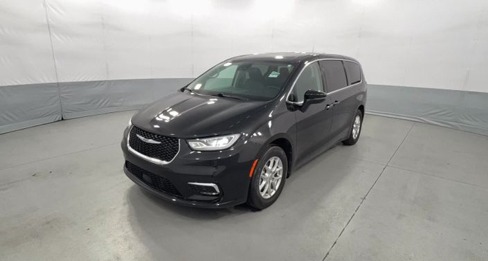 Thumbnail: 2023 Chrysler Pacifica - 1