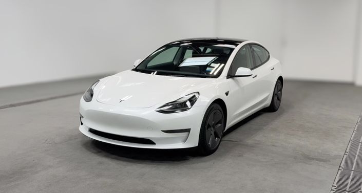 Thumbnail: 2023 Tesla Model 3 - 1