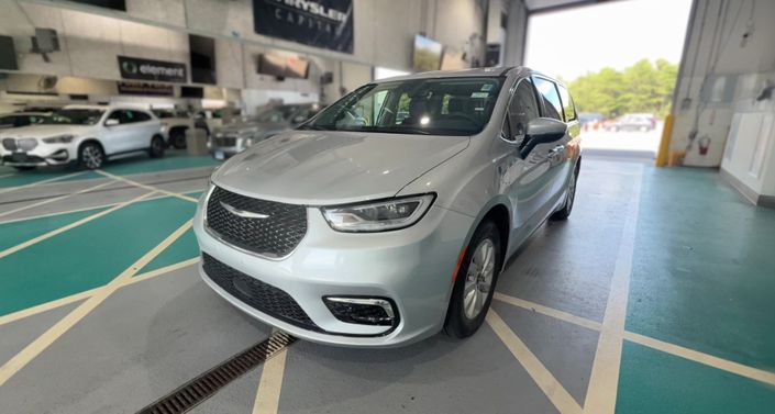 Thumbnail: 2023 Chrysler Pacifica - 1