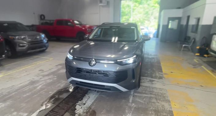 Thumbnail: 2026 Volkswagen Tiguan - 1