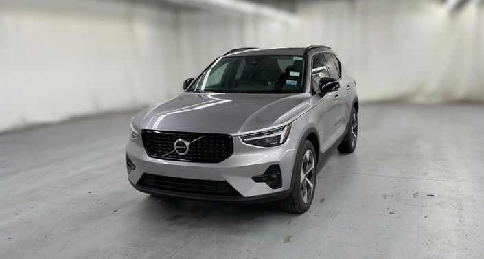 Thumbnail: 2026 Volvo XC40 - 1