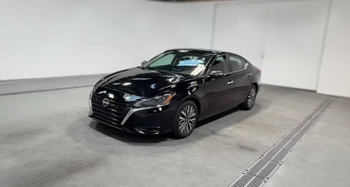 Thumbnail: 2025 Nissan Altima - 1
