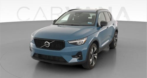 2023 Volvo XC40