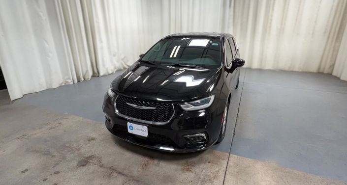 Thumbnail: 2024 Chrysler Pacifica - 1