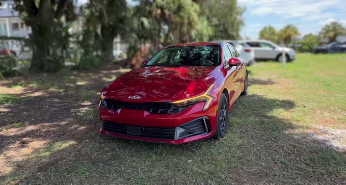 Thumbnail: 2025 Kia K5 - 1