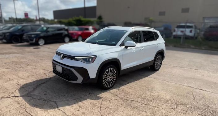Thumbnail: 2026 Volkswagen Taos - 1
