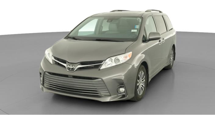 Thumbnail: 2019 Toyota Sienna - 1