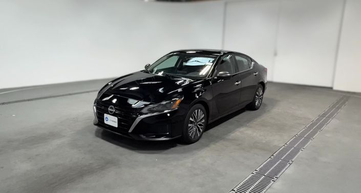 Thumbnail: 2025 Nissan Altima - 1