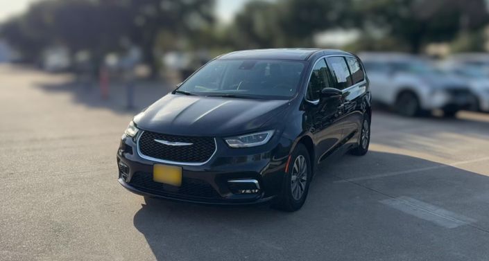 Thumbnail: 2023 Chrysler Pacifica - 1