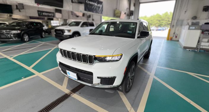 Thumbnail: 2023 Jeep Grand Cherokee L - 1