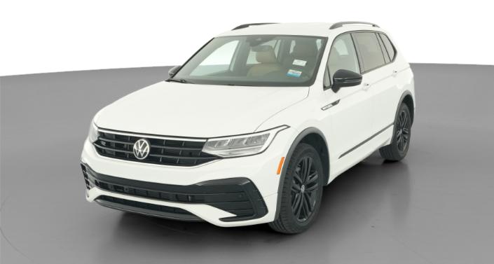 Thumbnail: 2022 Volkswagen Tiguan - 1