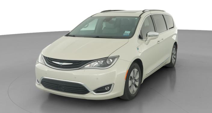 Thumbnail: 2017 Chrysler Pacifica - 1