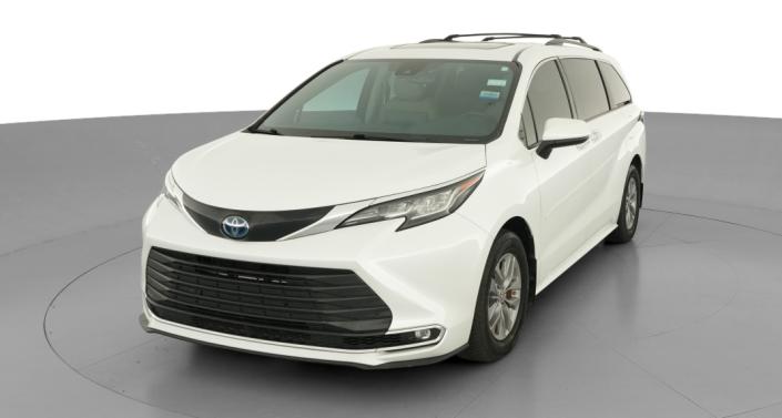 Thumbnail: 2022 Toyota Sienna - 1