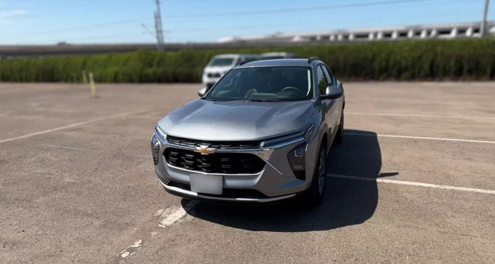 Thumbnail: 2025 Chevrolet Trax - 1