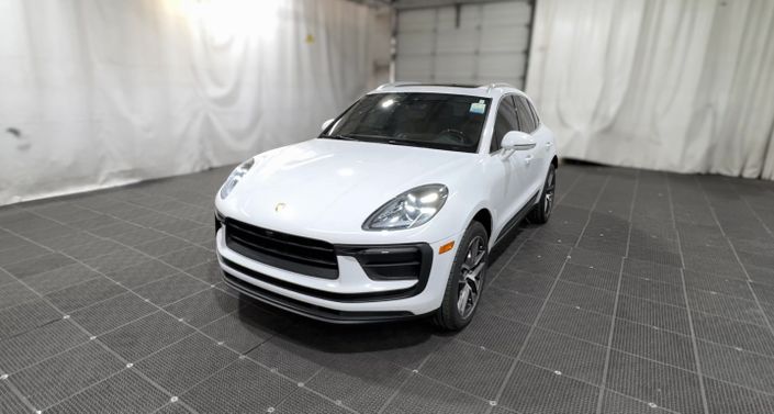 Thumbnail: 2022 Porsche Macan - 1