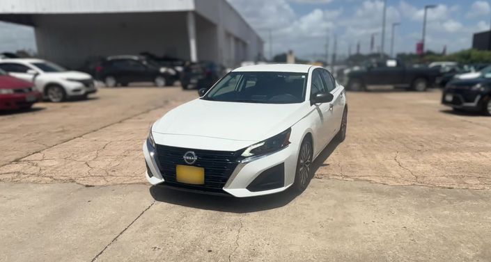 Thumbnail: 2025 Nissan Altima - 1