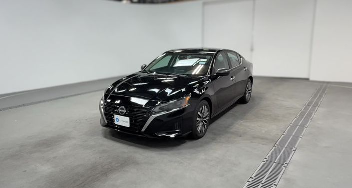 Thumbnail: 2025 Nissan Altima - 1