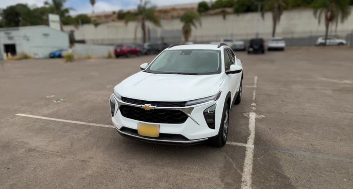 Thumbnail: 2025 Chevrolet Trax - 1
