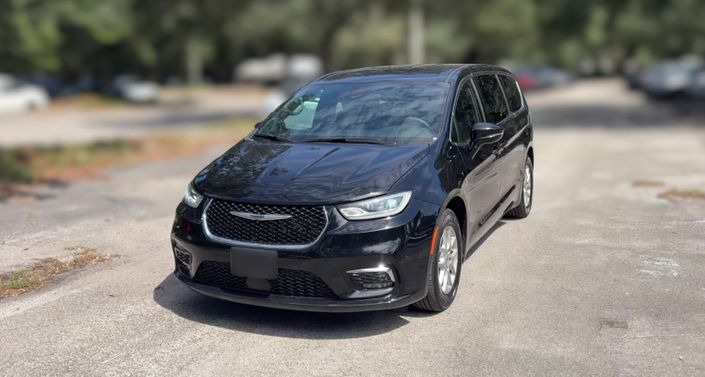 Thumbnail: 2025 Chrysler Pacifica - 1