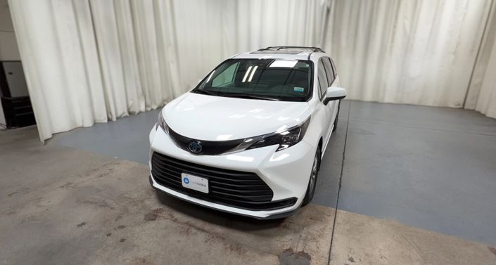 Thumbnail: 2025 Toyota Sienna - 1