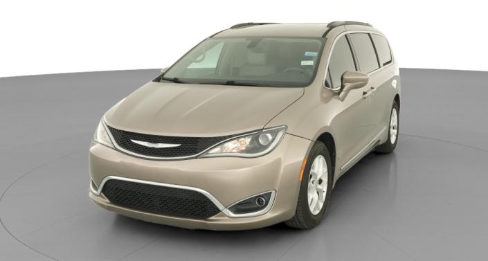 2017 Chrysler Pacifica Touring L -
                  Hebron, OH